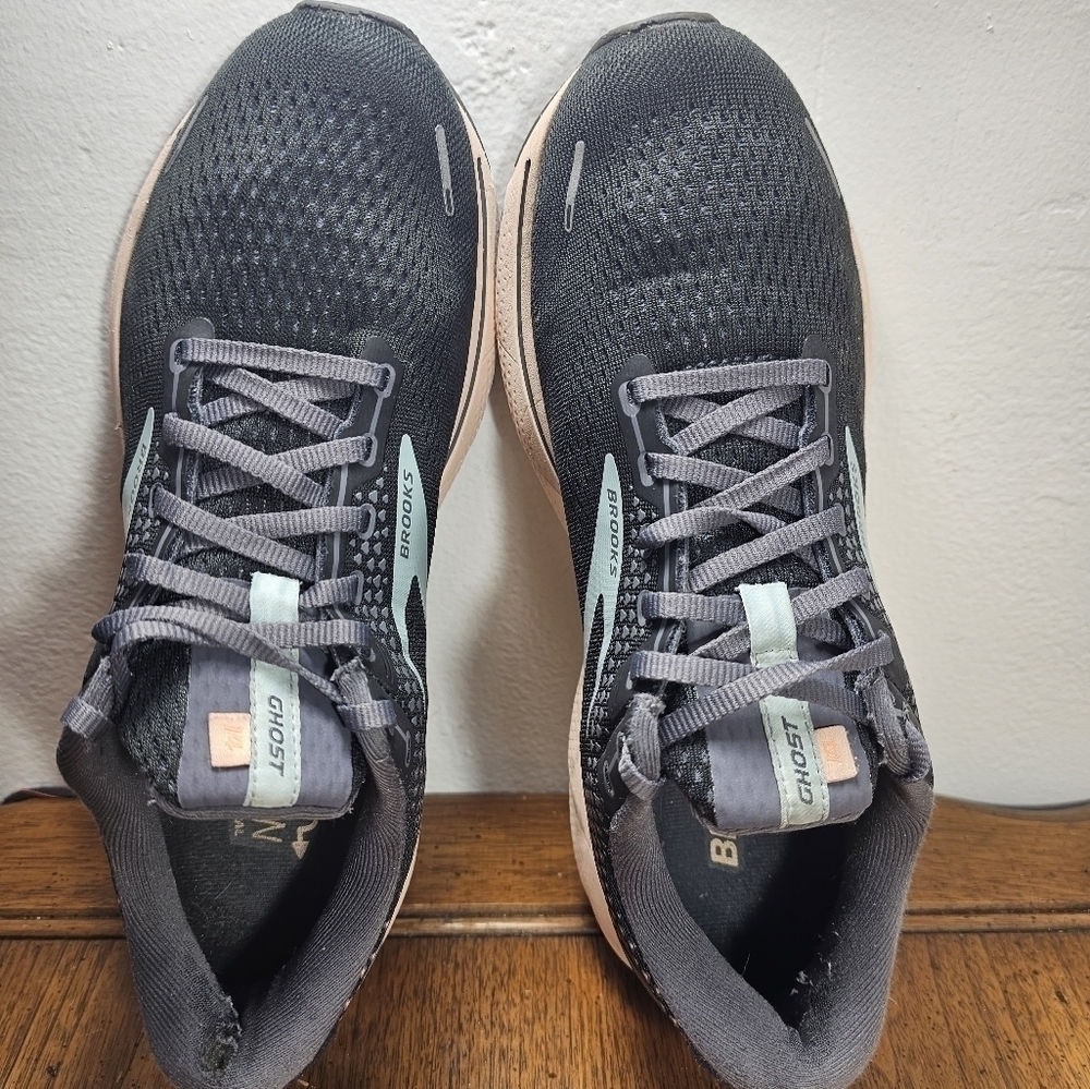 Brooks Ghost 14 Running Shoes Women's Size 11it have a little tear inside the s - Picture 7 of 8